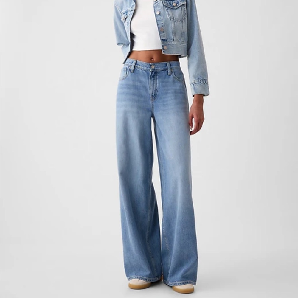 GAP mid rise wide leg jeans 27